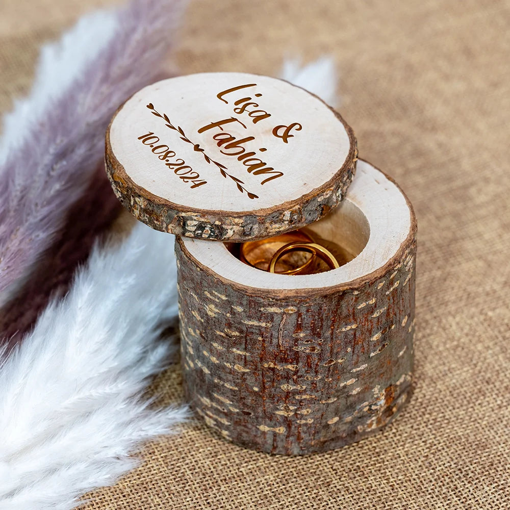 Personalisierte Ringdose, Baumstamm mit Deckel