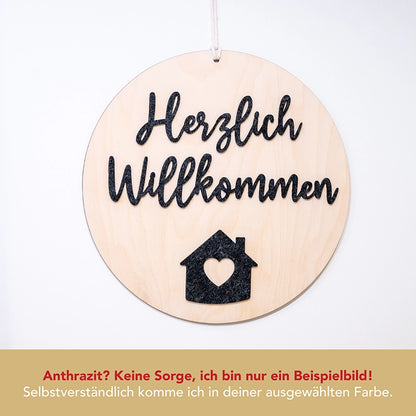 Türschild „Herzlich Willkommen” aus Holz-Filz-Kombination